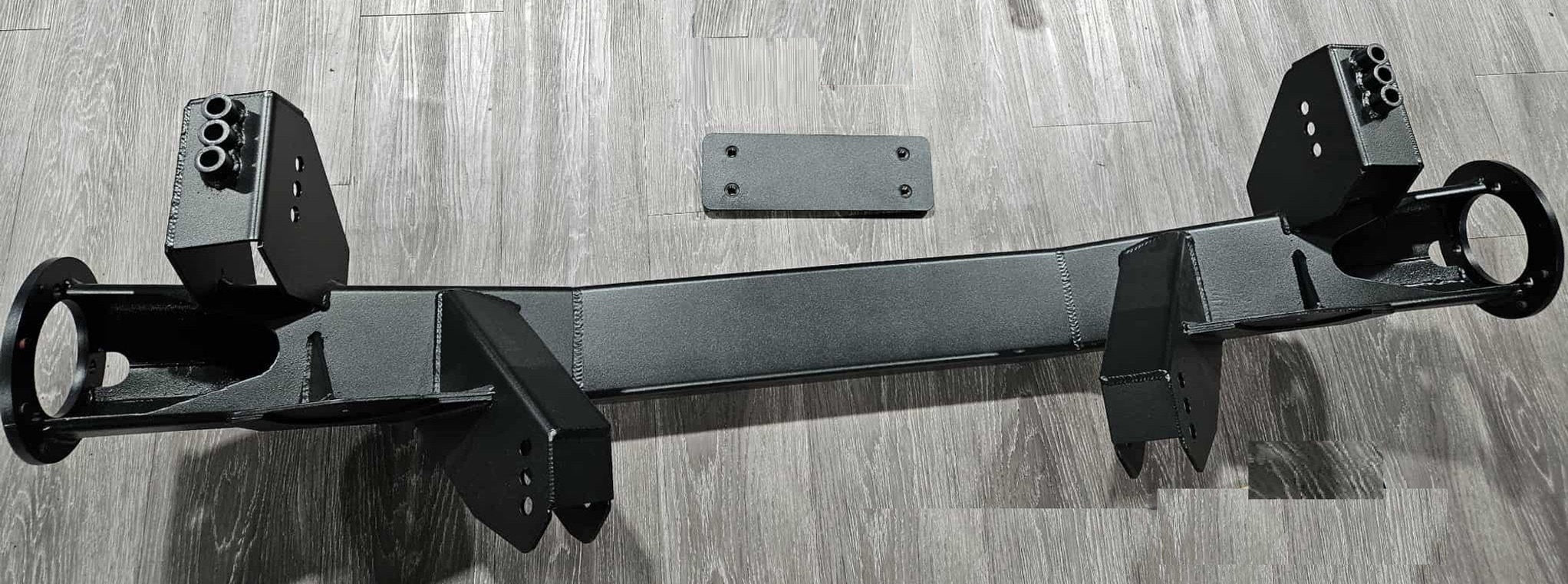 Customizable De Dion axle for solid axle EV conversions